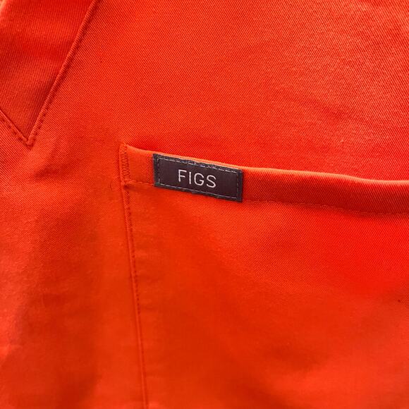 FIGS Catarina One Pocket Scrub Top XS Sunset Orange V-Neck Stretch PO 2525 - Picture 6 of 9